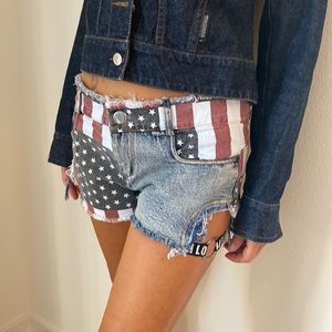 Brand new Very cute American flag jean short 💋